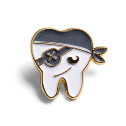 PRZYPINKA PIN ZĄBEK PIRAT